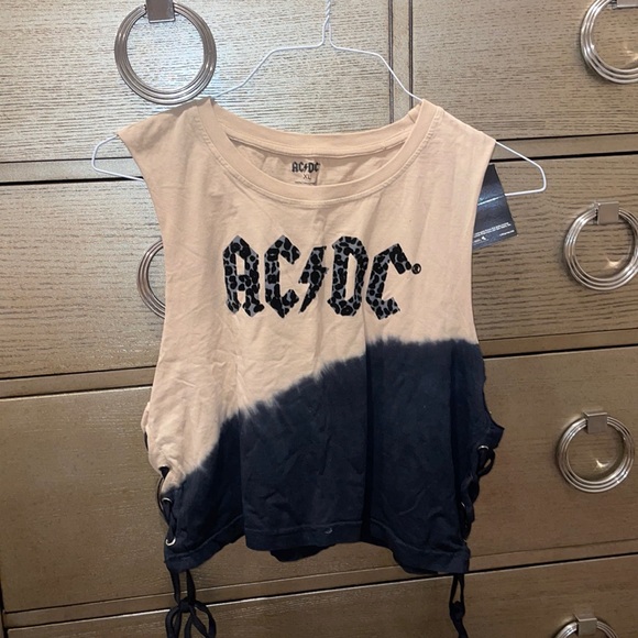 AC/DC - Picture 1 of 5